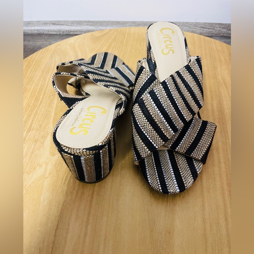 Circus Sam Edelman. Blocked heel slide. Size 8. Stripe. Worn Once.